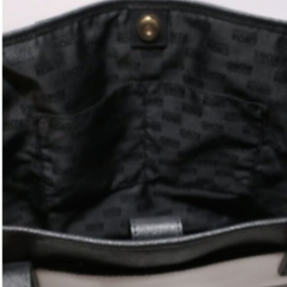 Michael Kors LG Tote With Magnetic Clasp - Picture 6 of 9